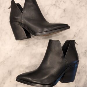 Vince Camuto Gigietta Black Leather Ankle Boots - Women's U.S. Sz. 7.5